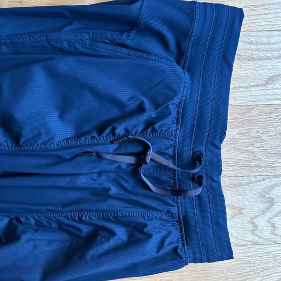 lululemon Dance Studio Mid-Rise Jogger Full Length Navy blue size 8 - Picture 2 of 5